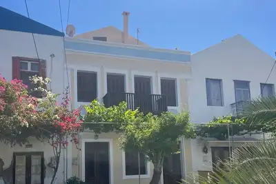 Image de Island house meters from the waterfont