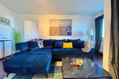 Image de Modern Lakeview 4-Bedroom-Apartment