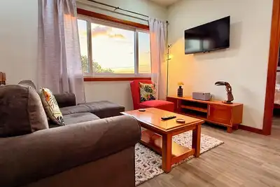 Image de Carib House: New 3-bedroom retreat steps from the beach!
