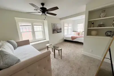 Image de Roomy Group Retreat – Base for 4, Sleeps 12 Total