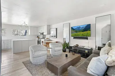 Image de Newly Remodeled 3br Townhome in Aspen Core with Ac WiFi and Walk to Everything