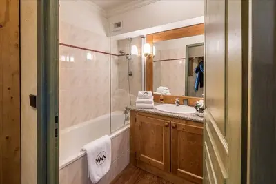 Image de Wifi, pied des pistes de ski, balcon, télévision, casier à ski, 45m², Tignes