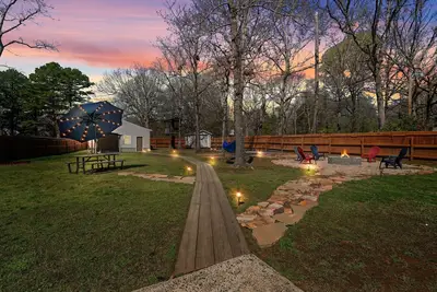 Image de Charming 3-bedroom Home in Monroe with a Pool Table and Fire Pit, WiFi
