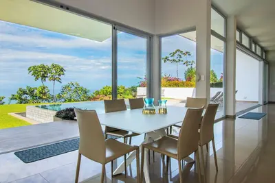 Image de Meridian House - Outstanding Ocean View Villa!