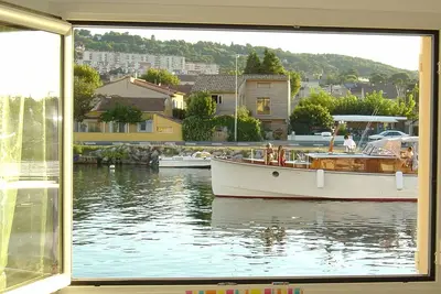 Image de Appartement dans quartier de pêcheurs empreint d'authenticité