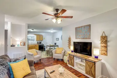 Image de 3 Mi to Cherokee Reservoir: ‘Blue Haven Bungalow’