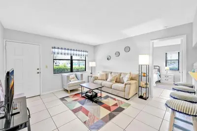 Image de 2-Bedroom Condo in Naples!