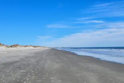 Image de Charming 2-bdrm home in Sunset Beach, walking distance to the Sunset Beach Cir