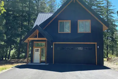 Image de Cozy 2-bedroom cabin in charming Ronald with WiFi, Ac