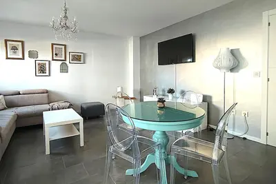 Image de Apartment 2 minutes from the beach! Ideal for a few days with family and couples.