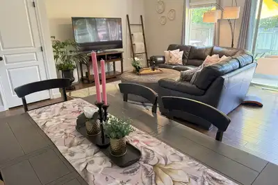 Image de Hello Boise! Charming 3-bedroom townhome 5 min from downtown Boise & Boise State