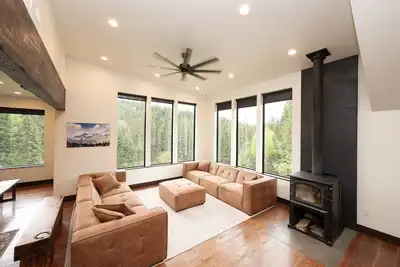 Image de Modern Forest Getaway - Mins From Whitefish, Glacier Park, & Ski Mtn