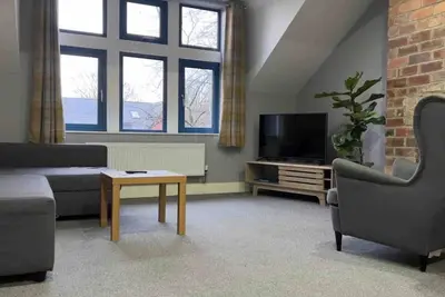Image de Modern 1 bed apartment on edge of city centre (6)