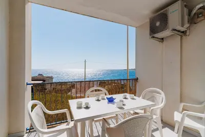 Image de Maison de vacances « Olimpia's Home In Otranto » avec vue mer, Wi-Fi et climatisation