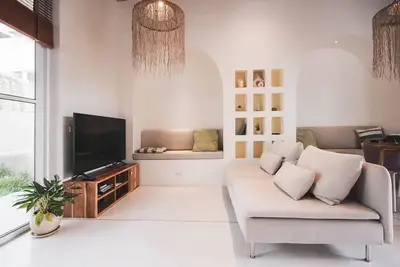 Image de Charming 2-Br Seaside Haven