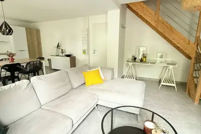 Image de Le Hugo F3 dans maison de maître - Charme & convivialité proche ville et plages