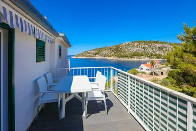 Image de Appartement d'une chambre prés de la plage Razanj, Rogoznica (A-24569-b)