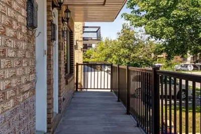 Image de Spacious 4-Bdr Retreat in Charming Ste-Rose, Laval