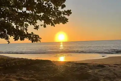 Image de Oceanfront Retreat w/ Terrace, Direct access to Beach & Bbq