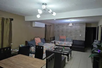 Image de House in quiet and safe area, pets are welcome.