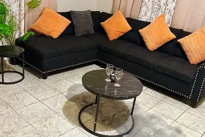 Image de Charming 2-bedroom apartment in lovely Montego Bay with King Bed, WiFi, Ac