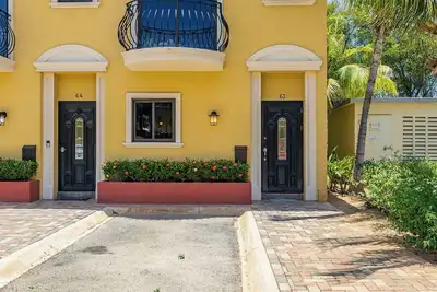 Image de 2br2. 5ba Townhome next to Pool w/ Bbq @ Gold Coast