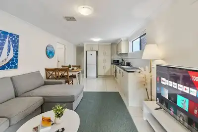 Image de Top Value | Dual-Living Sleep 15 | Great Location