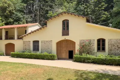 Image de Gîte Rural avec Piscine à Sant Hilari Sacalm – Masoveria du Château de Villavecchia