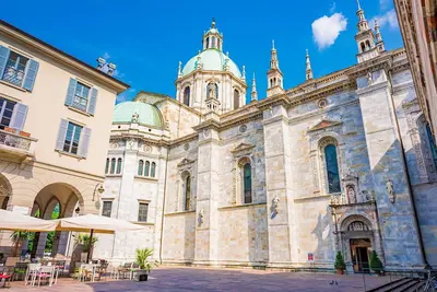 Image de Appartement à Côme avec 2 chambres à coucher, 4 couchages