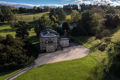 Image de 7 bedroom luxury country house on a private estate in Central Scotland