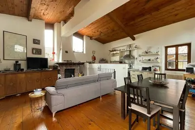 Image de Grazioso bilivello a due passi dal lago