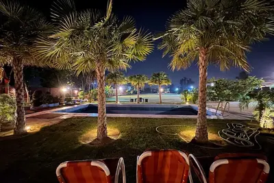 Image de Charming 2-bedroom farmhouse in Lahore with private pool and horses