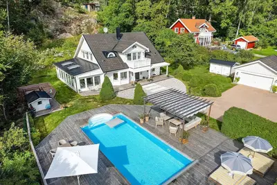 Image de Superbe maison Ă Tullinge avec sauna