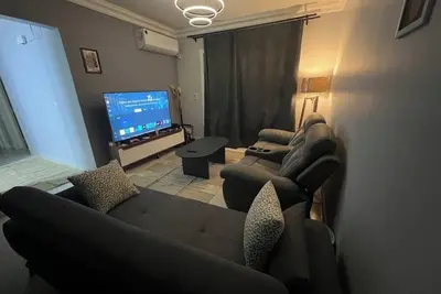 Image de Charming 2-bedroom apartment with Ac, WiFi in enchanting Cairo Governorate