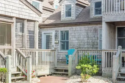 Image de Cv2: Juniper -cathedral ceilings!