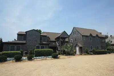 Image de Cv6ab: Scotch Bonnet A&B -Second-floor two-bedroom villa!