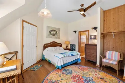 Image de Cv6b: Scotch Bonnet B -2nd floor studio with whirlpool tub!