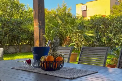 Image de Relaxation, Comfort, and BBQs Just Steps from the Beach