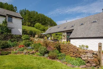 Image de Cosy Barn Cottage on a Welsh Hill Farm