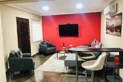 Image de Newly Furnished 1 BedRoom Serv Apartment@ Achimota