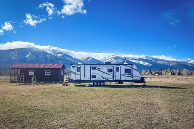 Image de Spacious Travel Trailer with Ac in Stevensville