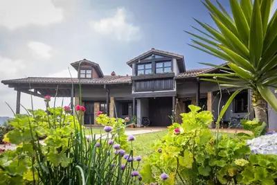 Image de Enjoy a great time with family & friends at coast