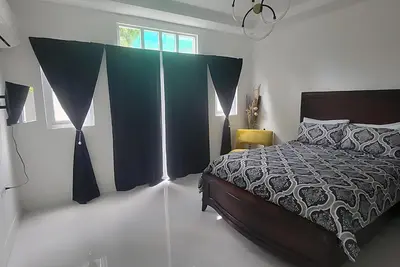 Image de Charming 2-bedroom apartment with Ac, WiFi in wonderful Kingston