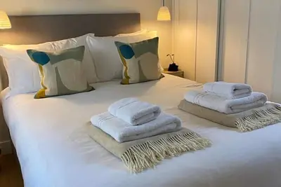 Image de Appartement-Basic-Salle de bain privée séparée-Pas de vue-The Den