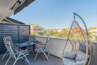 Image de A2 luxury apartment with jacuzzi and sun terrace, 2 min walk to the beach