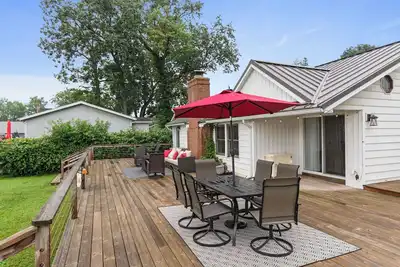 Image de Peaceful Lakehouse • Crystal Clear Water • Views • Family Fun