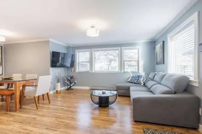 Image de ~Abbotsford 2br Home: Relaxing, Stylish & Homey