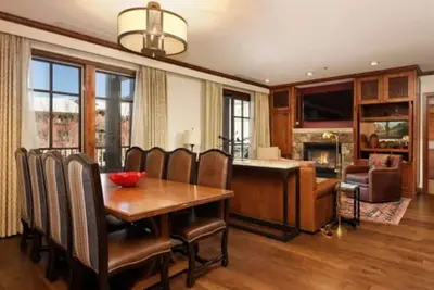 Image de Ritz Carlton Aspen Highlands Full Mountain View with gorgeous terrace! Top Floor