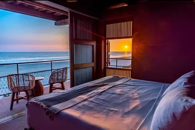 Image de Bayam - Beachfront house with pool and chef