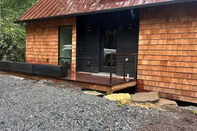 Image de Stunning brand new modern 2-bedroom cabin in beautiful Brevard with Ac, WiFi
